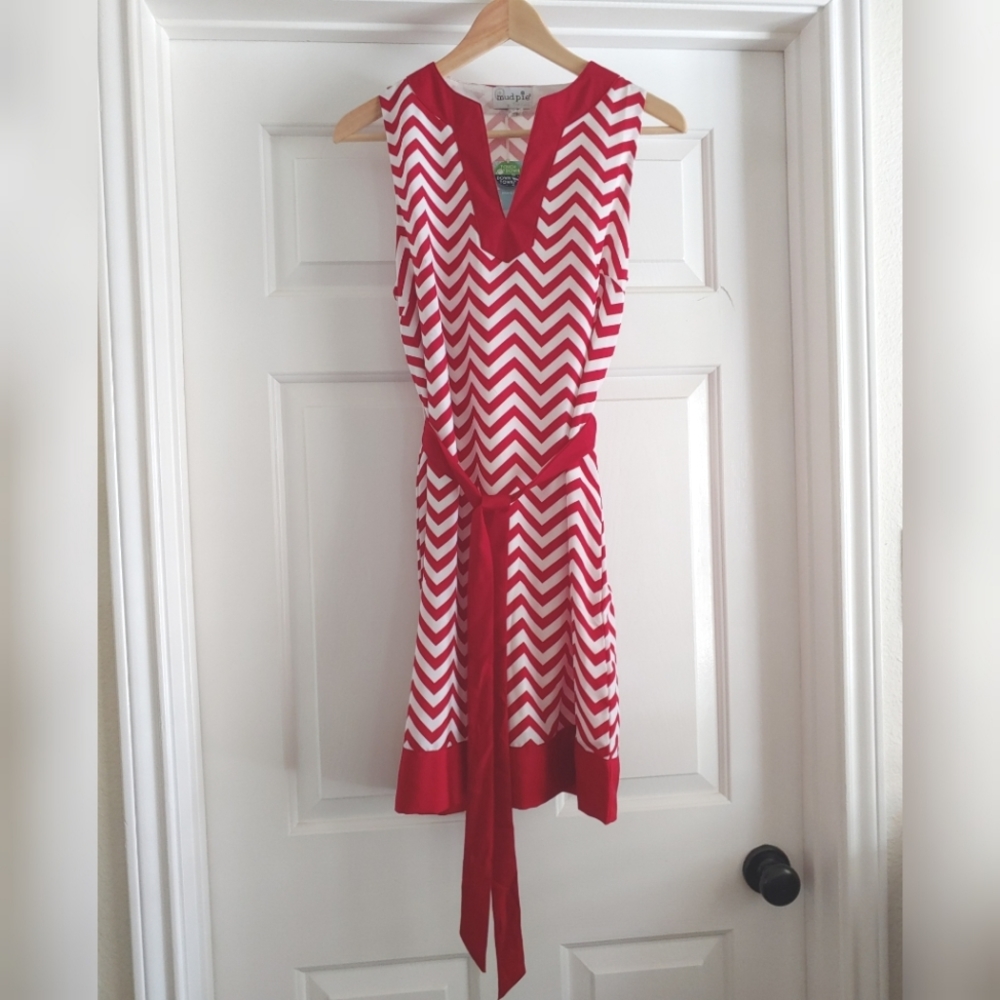 Red/white sleeveless dress, lined, Size S